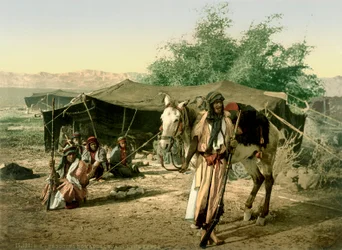 Beduinen vor ihrem Zelt im Jordantal, ca. 1880-1900